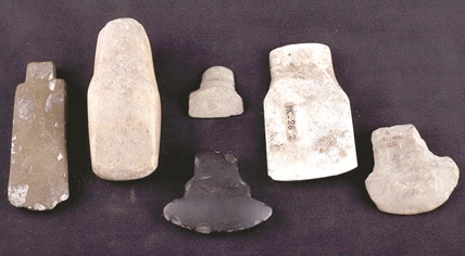 Di chỉ khảo cổ và chứng tích lịch sử văn hóa trên khu vực vịnh Hạ Long 